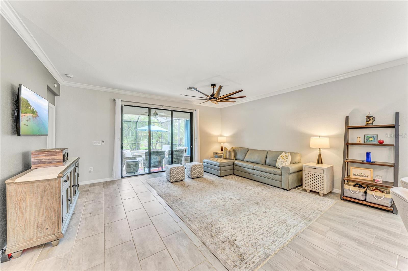 Image 8 of 40 For 17127 Blue Ridge Place