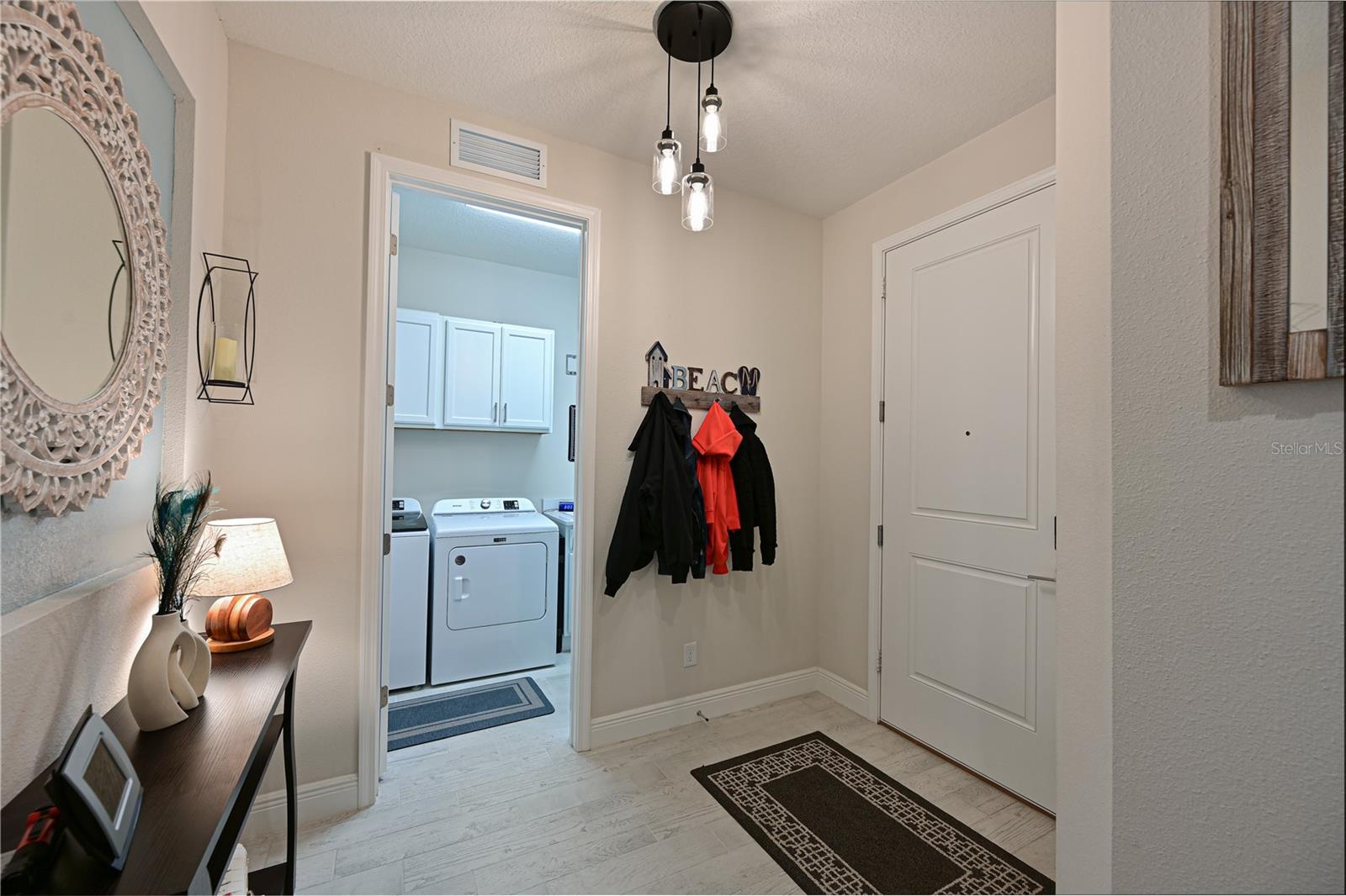 Image 18 of 31 For 209 Okeeffe Circle