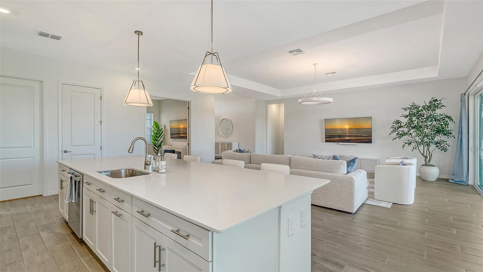 Image 16 of 91 For 17160 Albatross Road