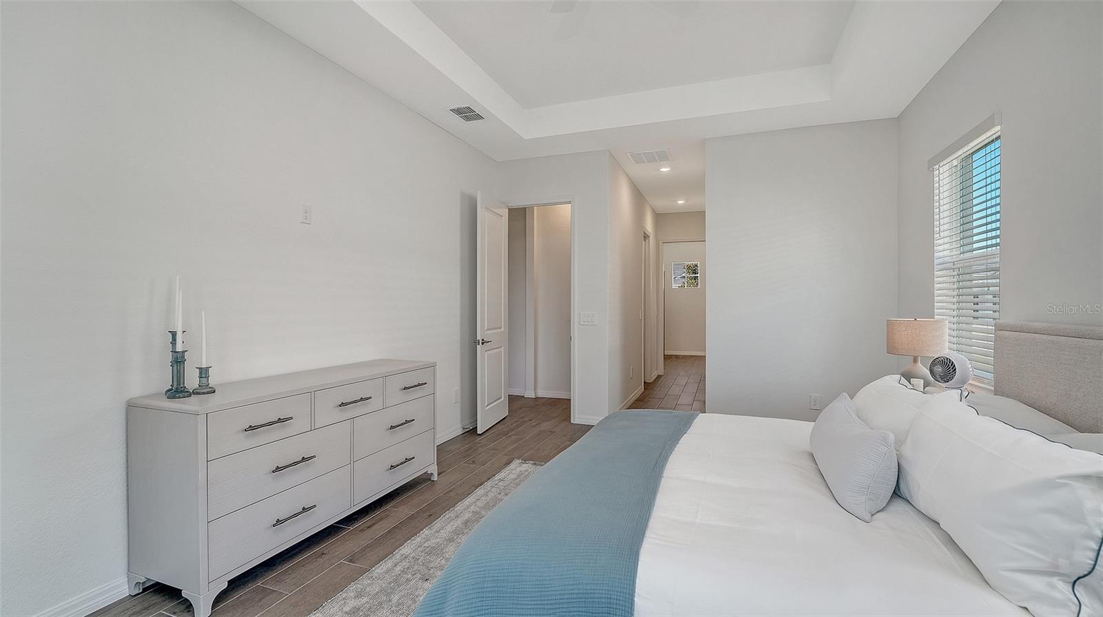 Image 21 of 91 For 17160 Albatross Road