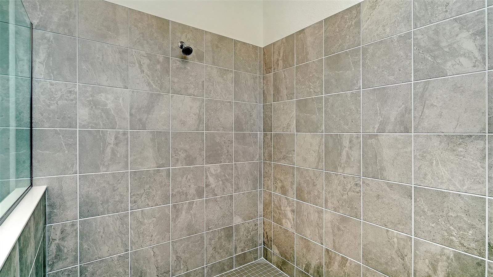 Image 24 of 91 For 17160 Albatross Road