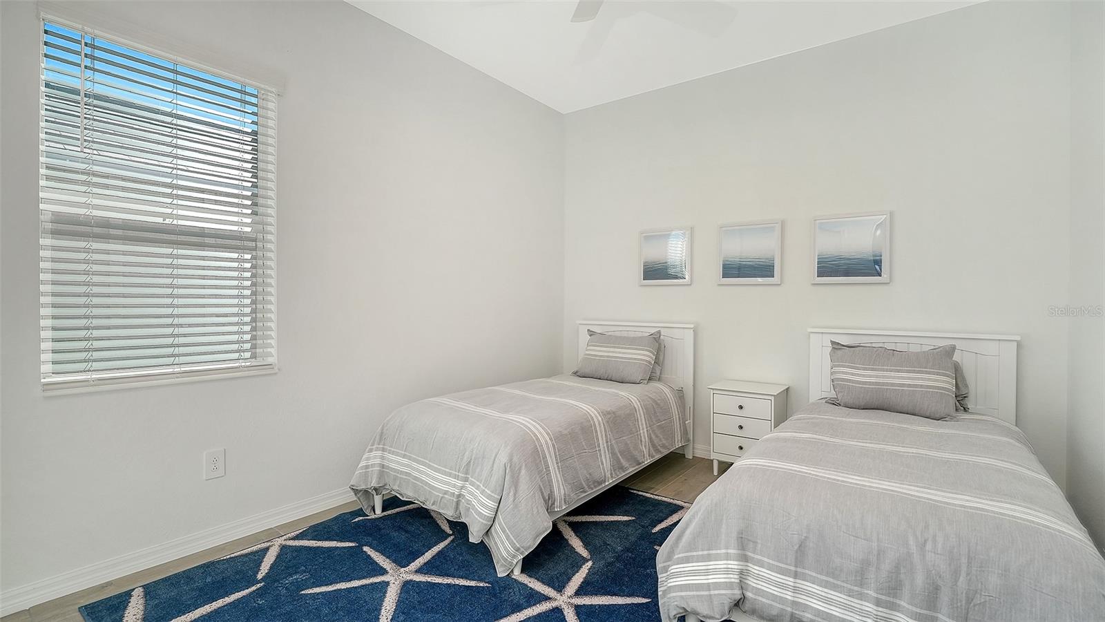 Image 25 of 91 For 17160 Albatross Road