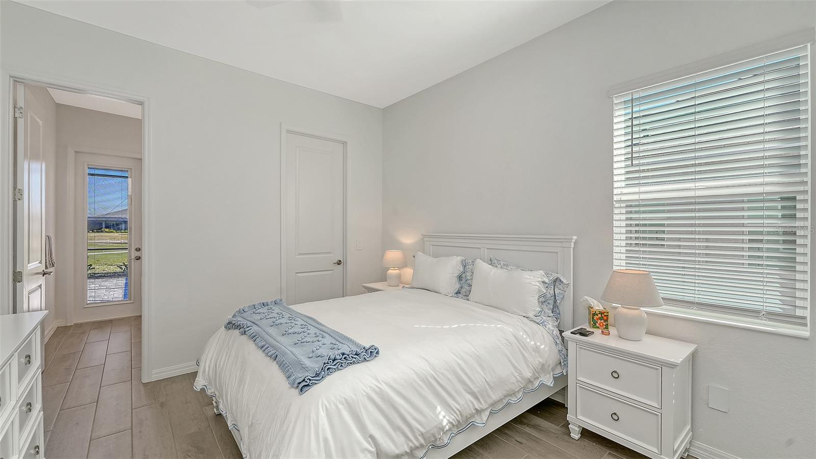 Image 29 of 91 For 17160 Albatross Road