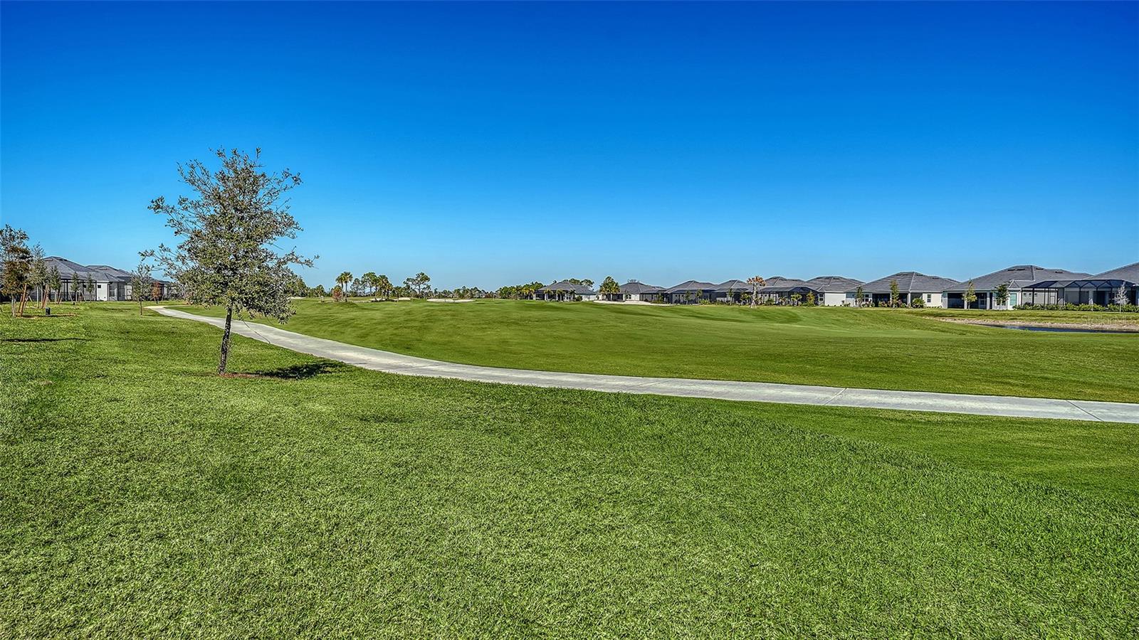 Image 43 of 91 For 17160 Albatross Road