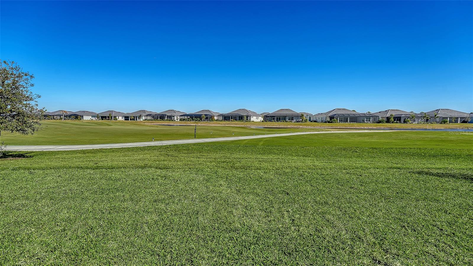 Image 44 of 91 For 17160 Albatross Road