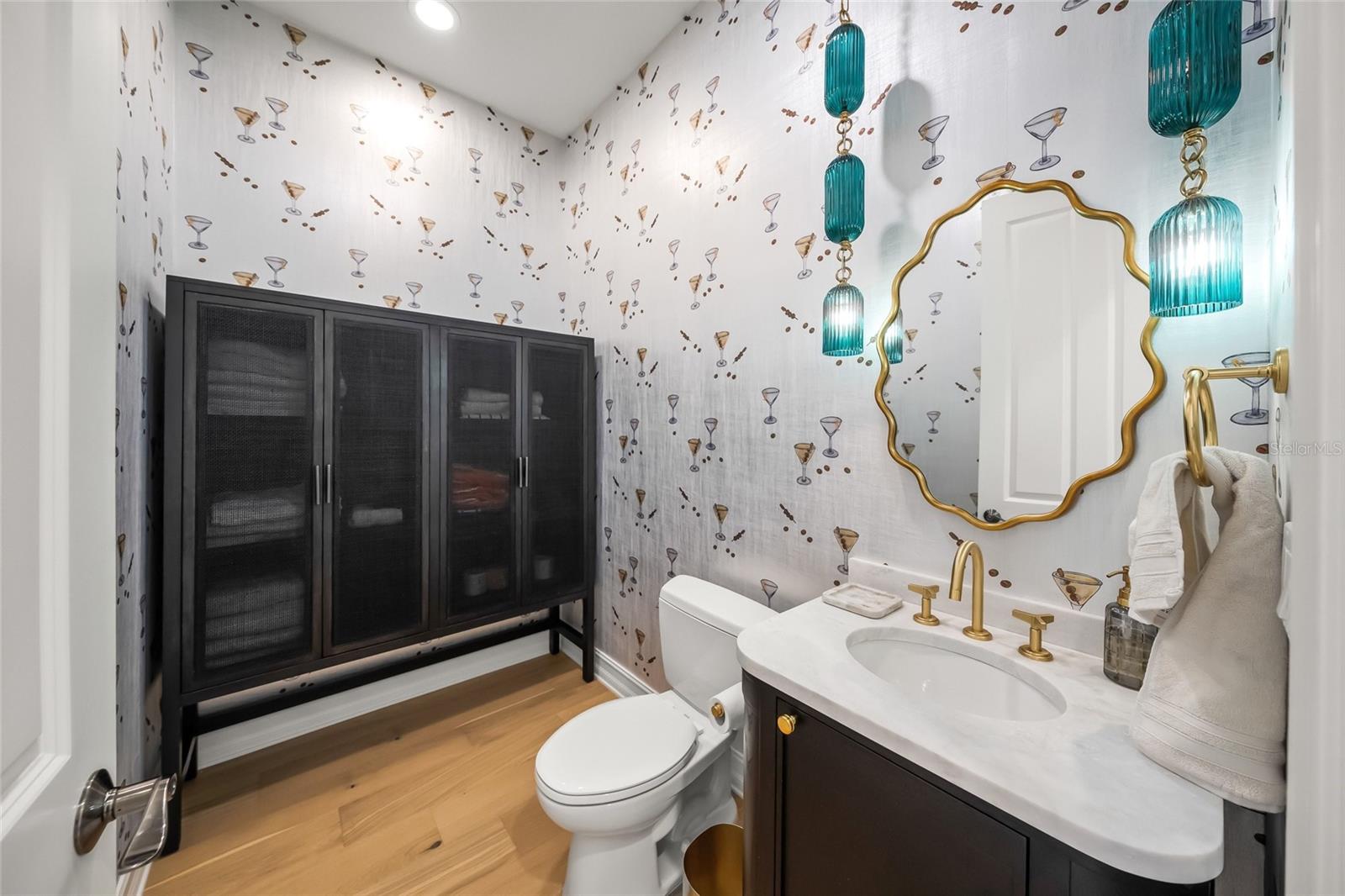 Image 21 of 81 For 1451 Rebecca Lane