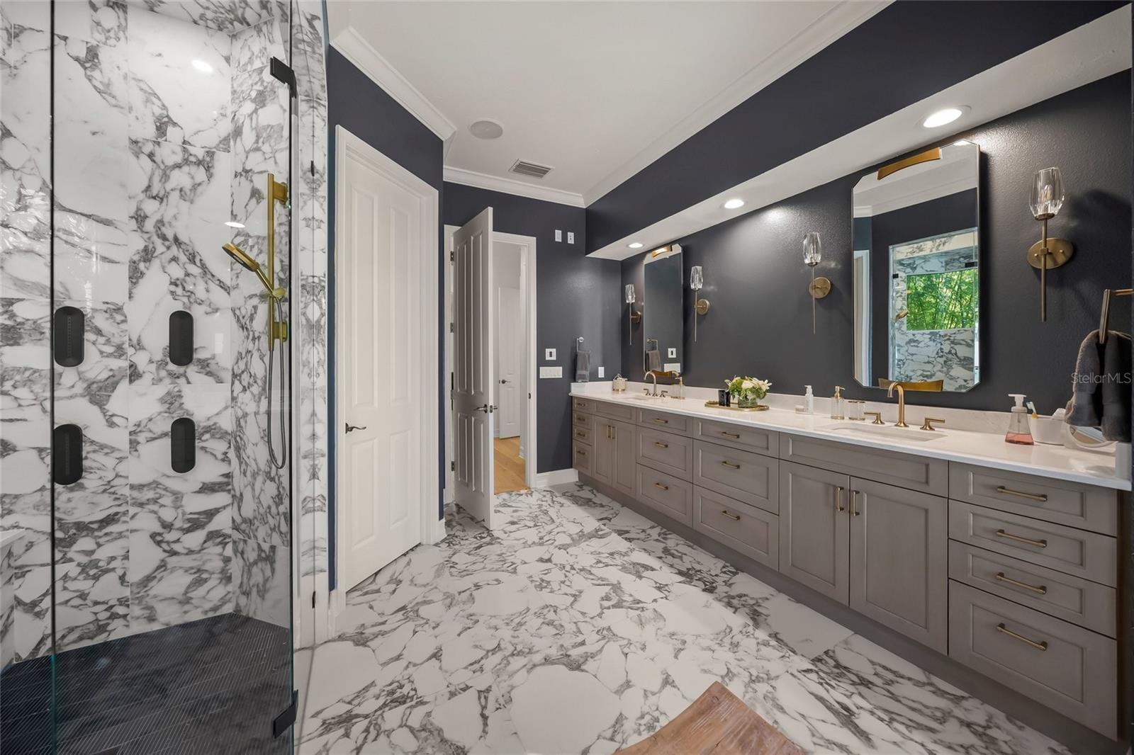 Image 27 of 81 For 1451 Rebecca Lane