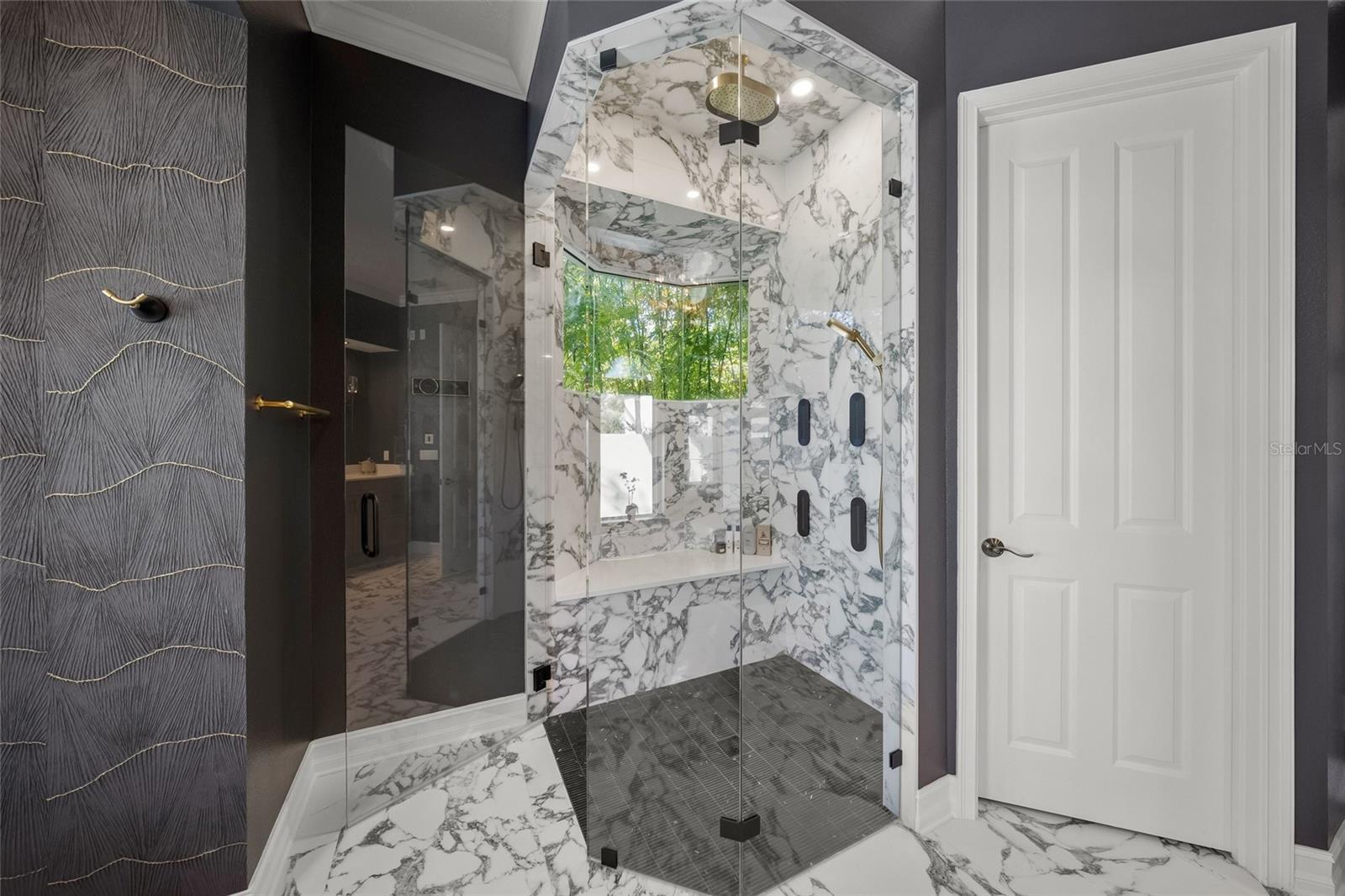 Image 28 of 81 For 1451 Rebecca Lane