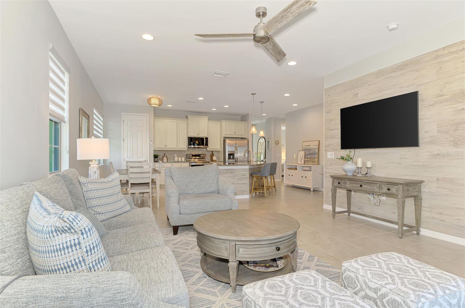 Image 27 of 91 For 113 Porta Vecchio Bend 202