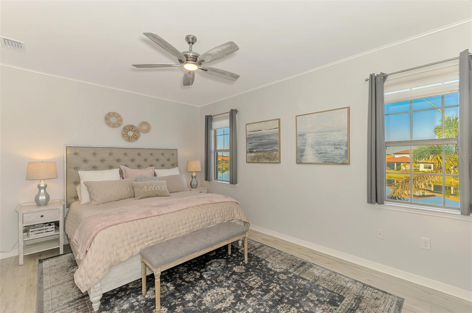 Image 28 of 91 For 113 Porta Vecchio Bend 202