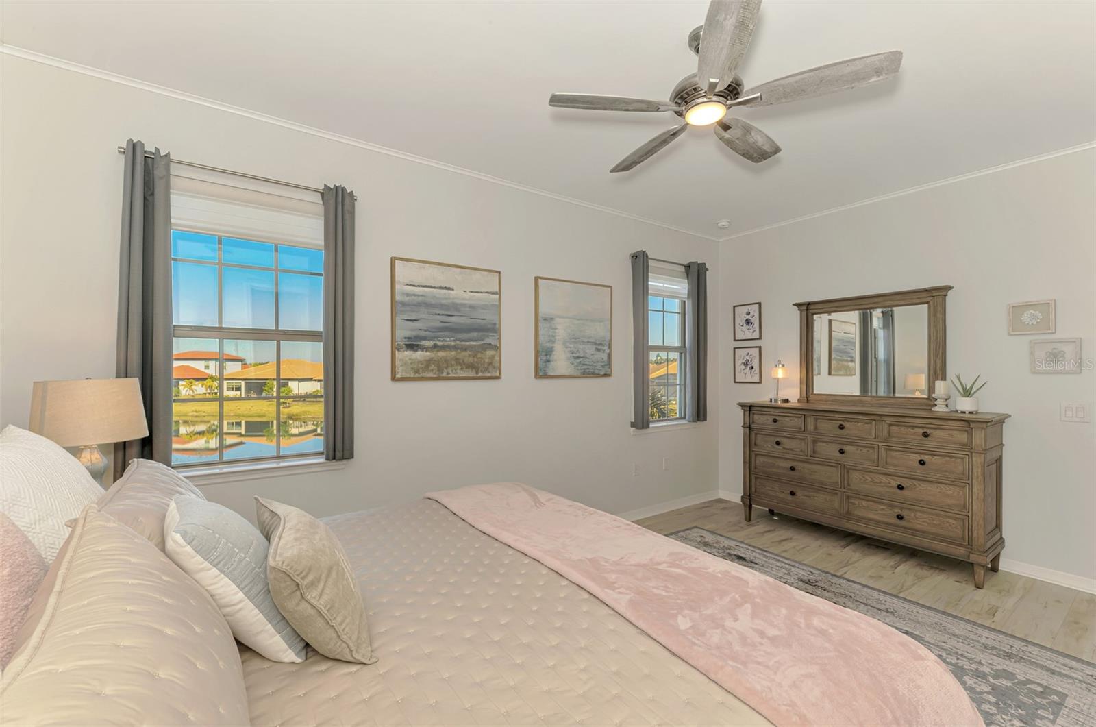 Image 29 of 91 For 113 Porta Vecchio Bend 202