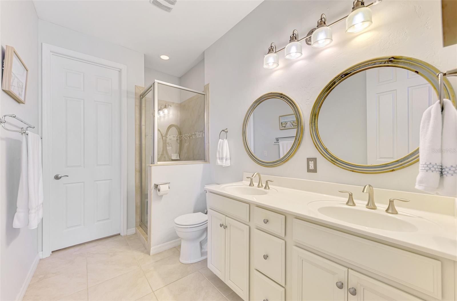 Image 32 of 91 For 113 Porta Vecchio Bend 202