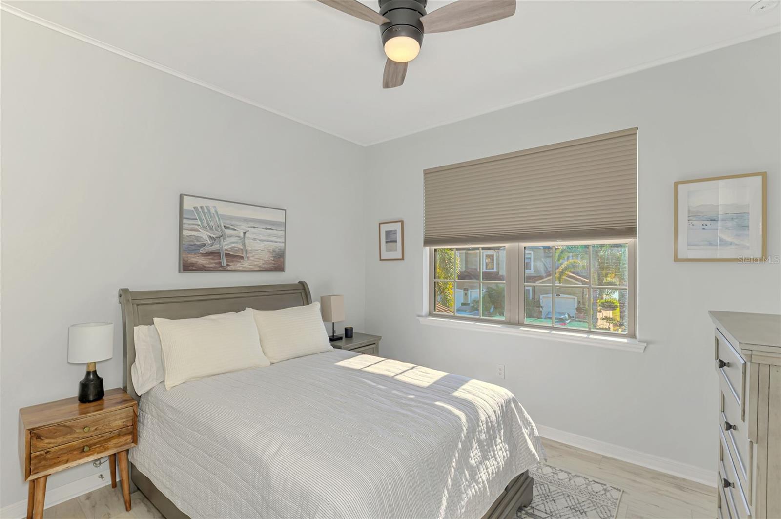 Image 38 of 91 For 113 Porta Vecchio Bend 202