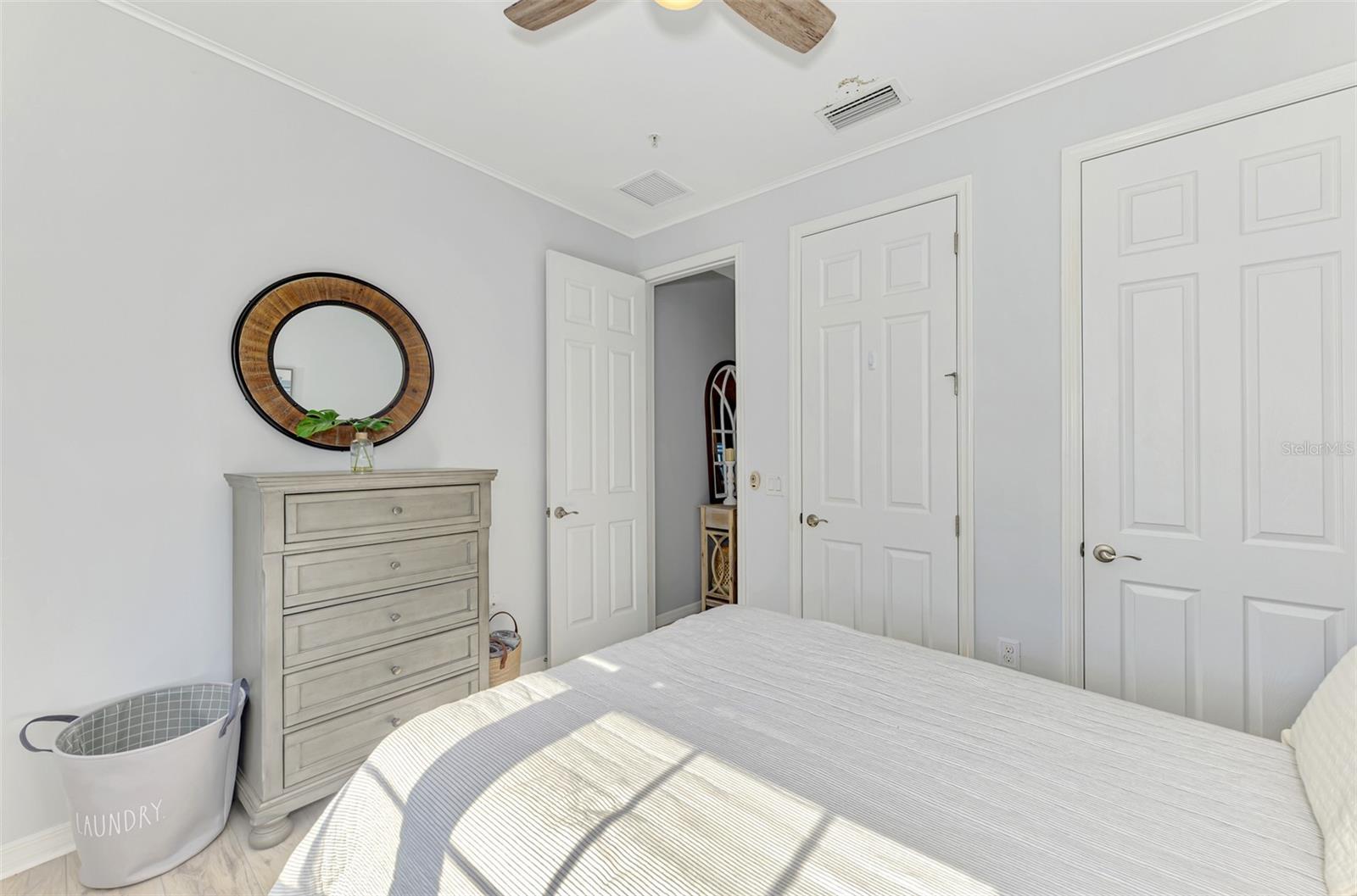 Image 39 of 91 For 113 Porta Vecchio Bend 202