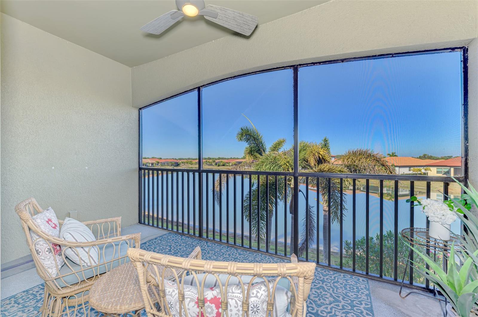 Image 42 of 91 For 113 Porta Vecchio Bend 202