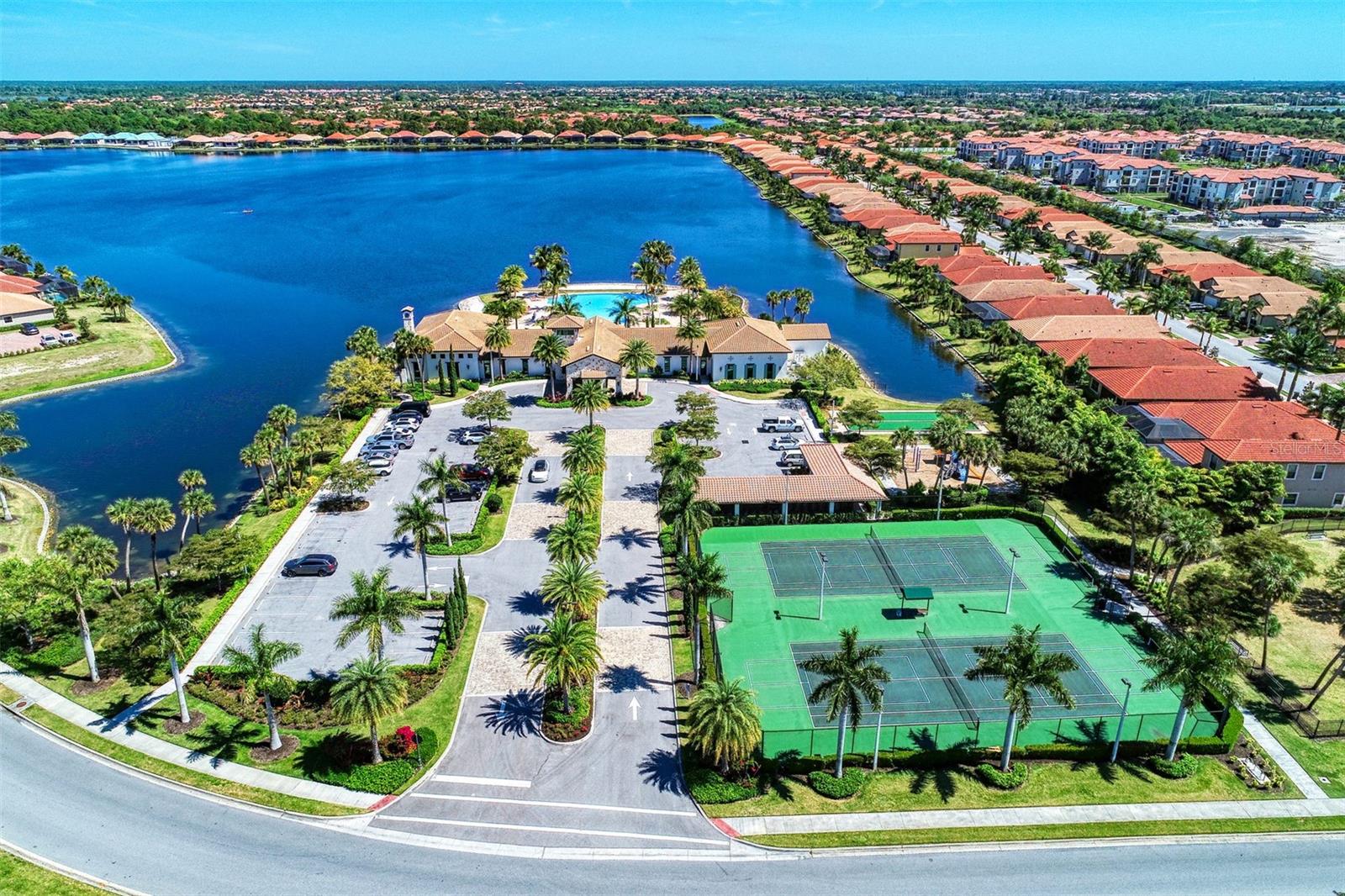 Image 58 of 91 For 113 Porta Vecchio Bend 202