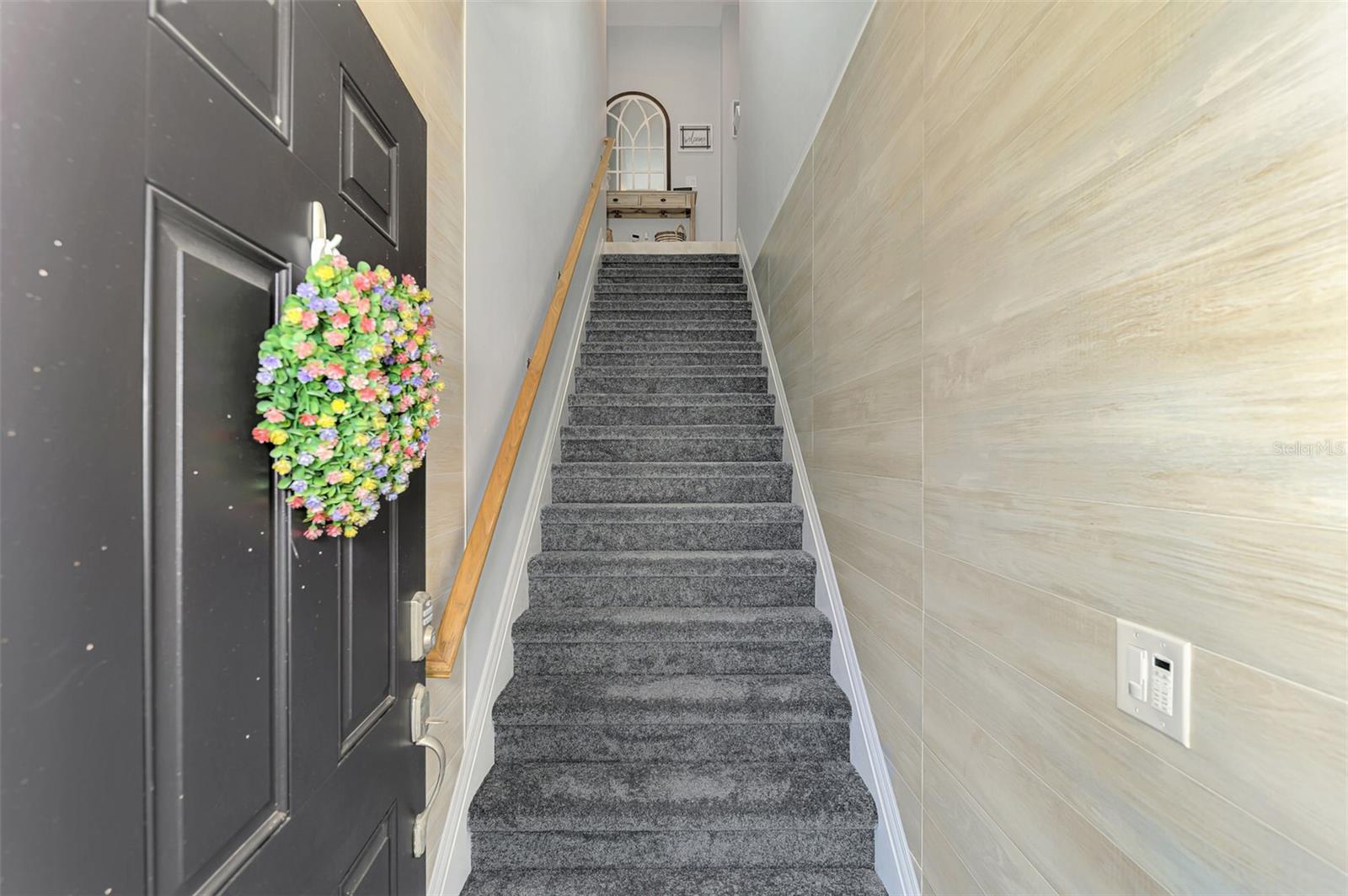 Image 8 of 91 For 113 Porta Vecchio Bend 202