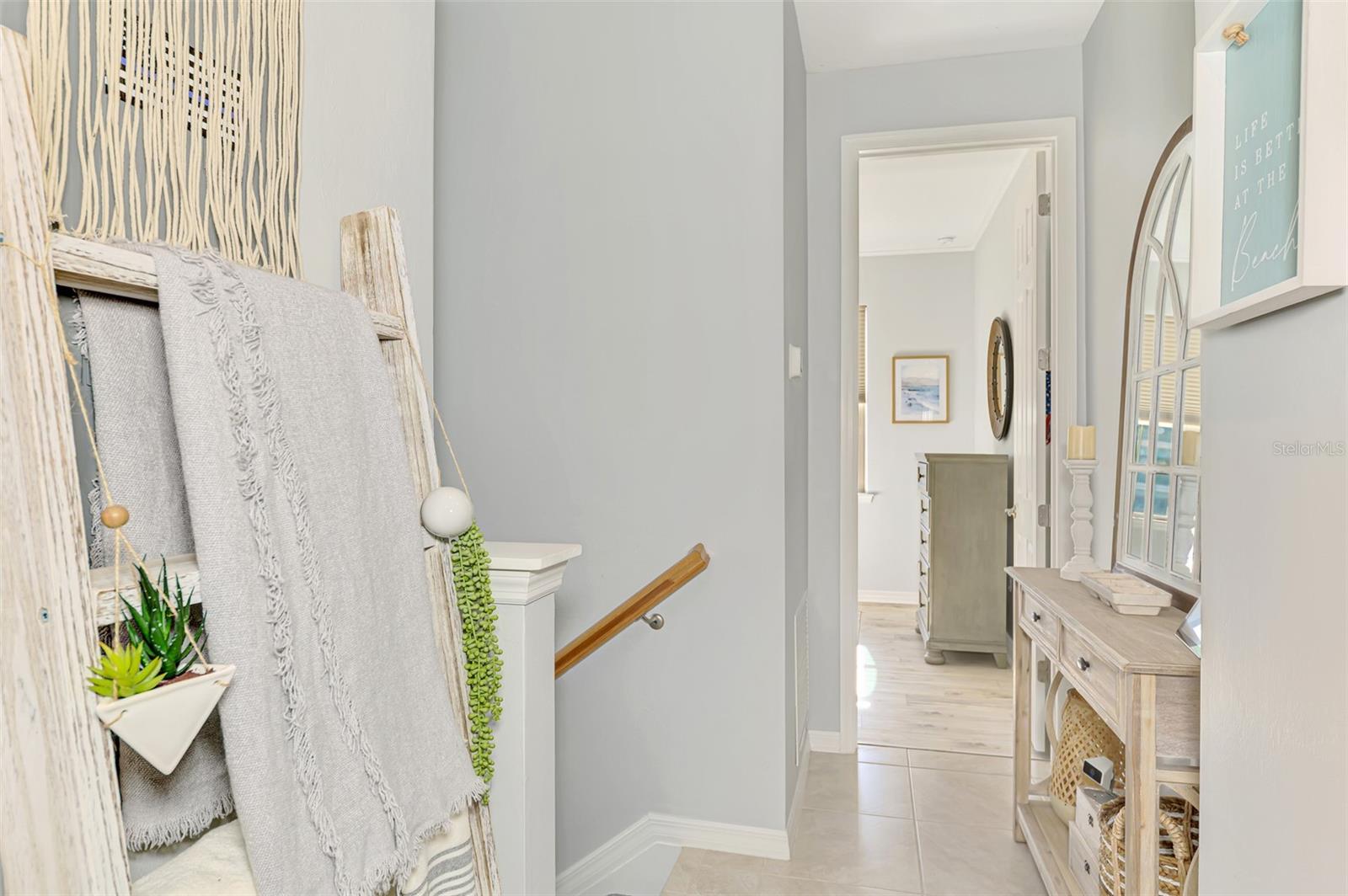 Image 9 of 91 For 113 Porta Vecchio Bend 202