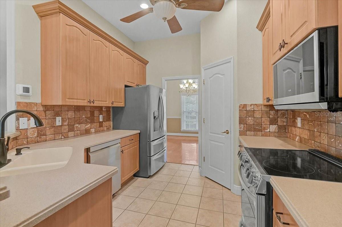 Image 16 of 50 For 14519 17th Avenue E