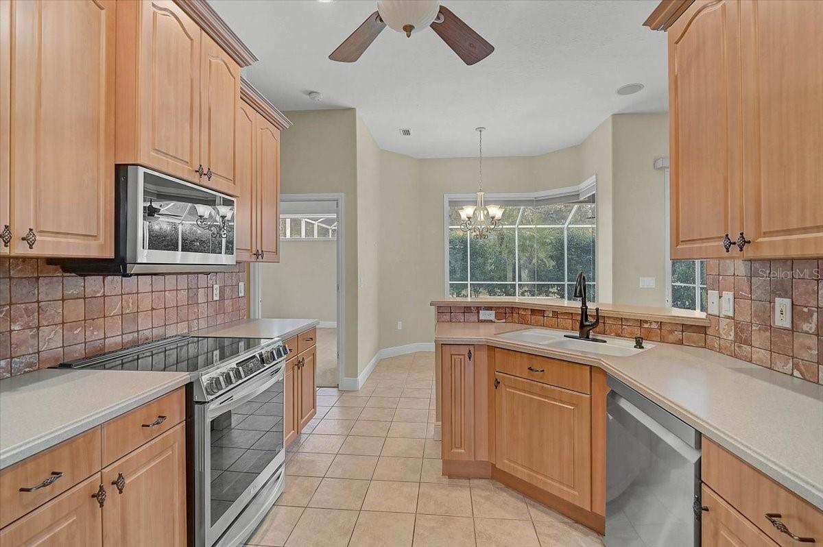 Image 17 of 50 For 14519 17th Avenue E