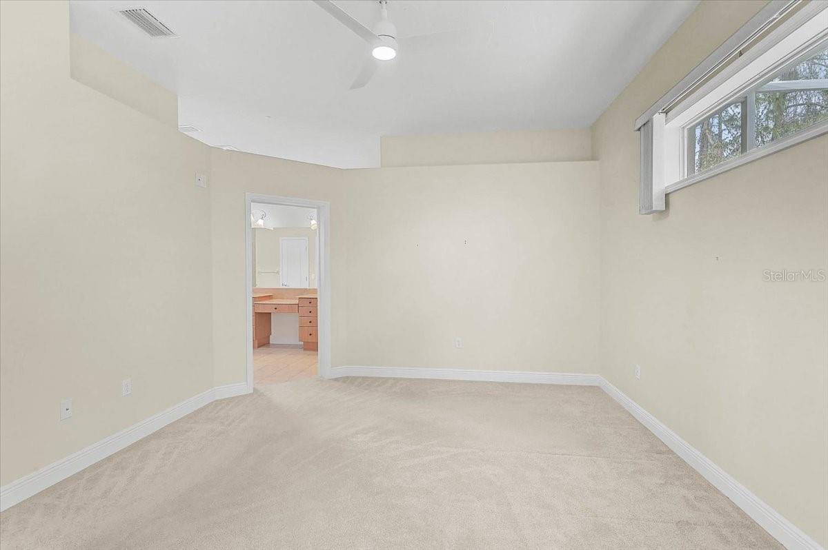 Image 22 of 50 For 14519 17th Avenue E