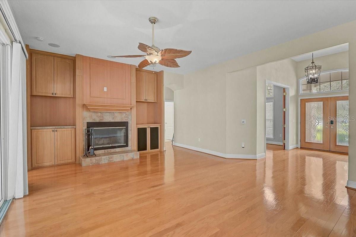 Image 7 of 50 For 14519 17th Avenue E