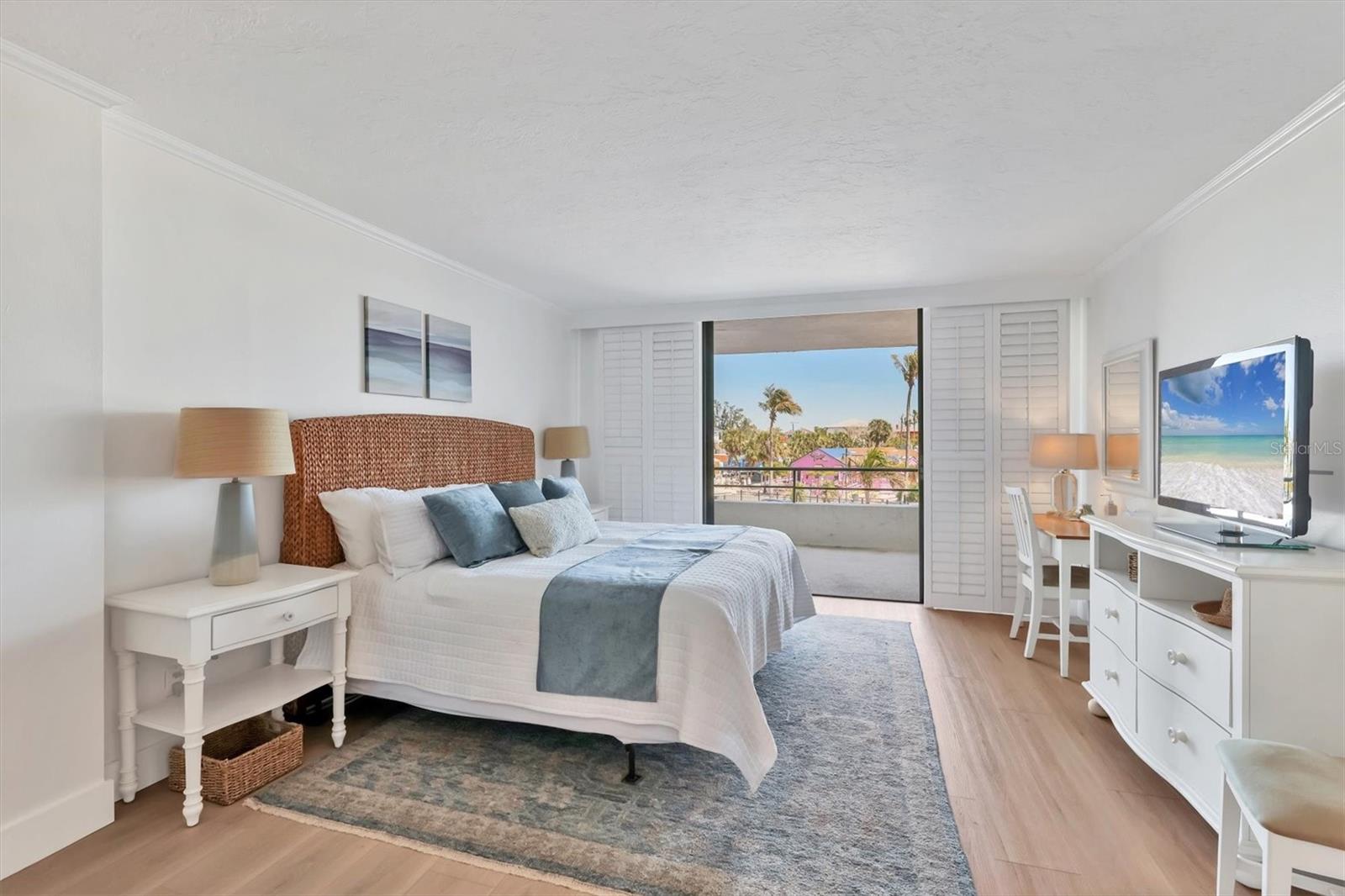 Image 18 of 47 For 5300 Ocean Boulevard 202