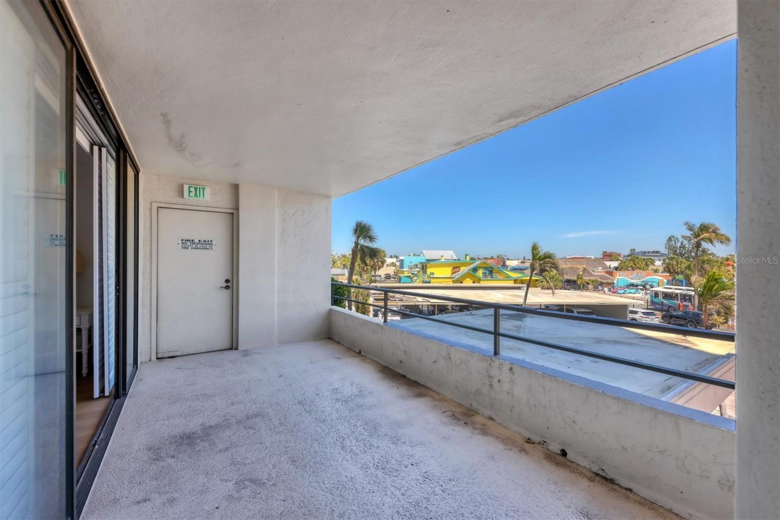 Image 28 of 47 For 5300 Ocean Boulevard 202