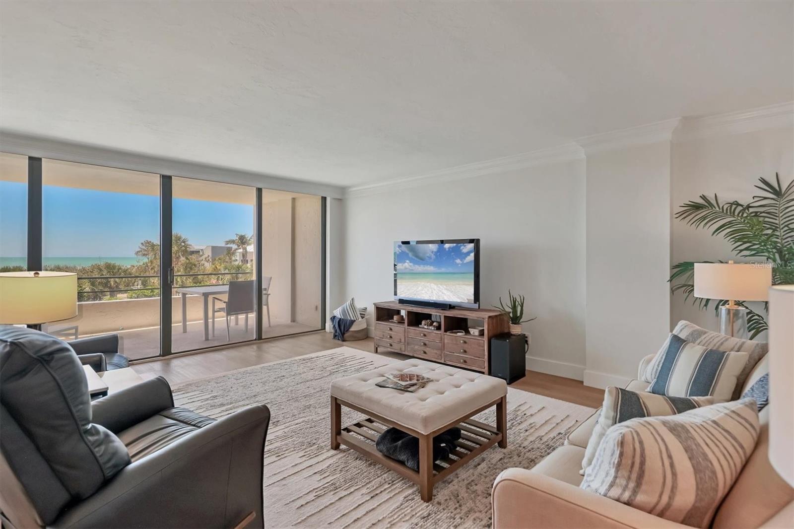 Image 4 of 47 For 5300 Ocean Boulevard 202