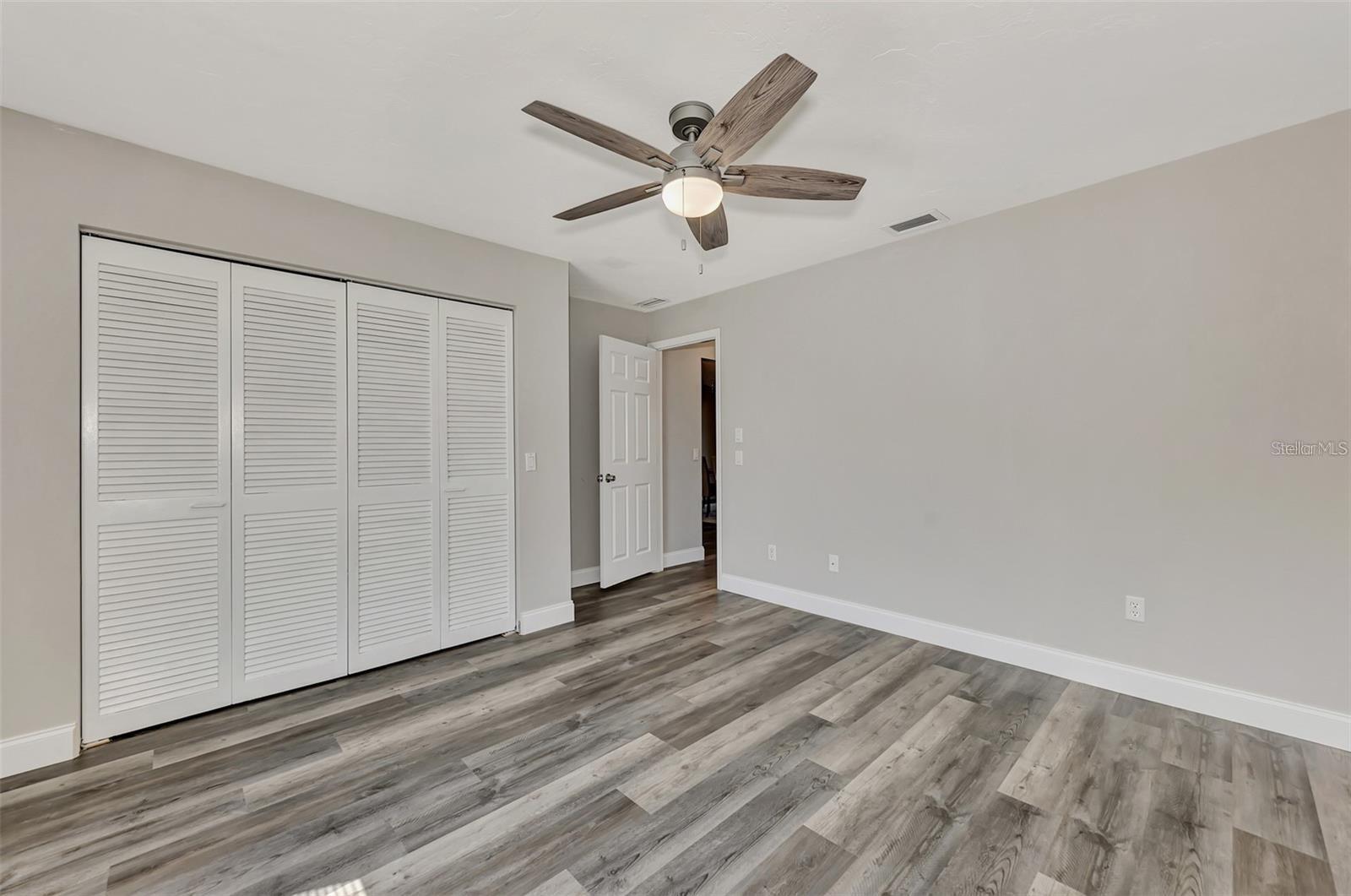 Image 17 of 24 For 4512 Ulster Avenue