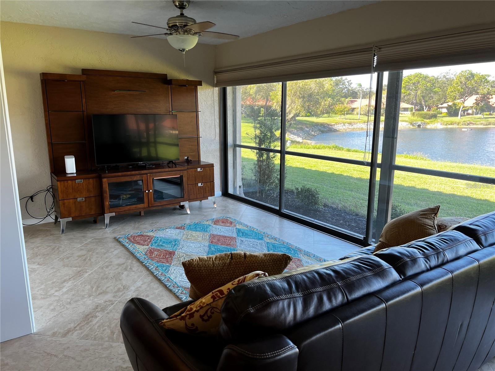 Image 14 of 31 For 5581 Golf Pointe Drive