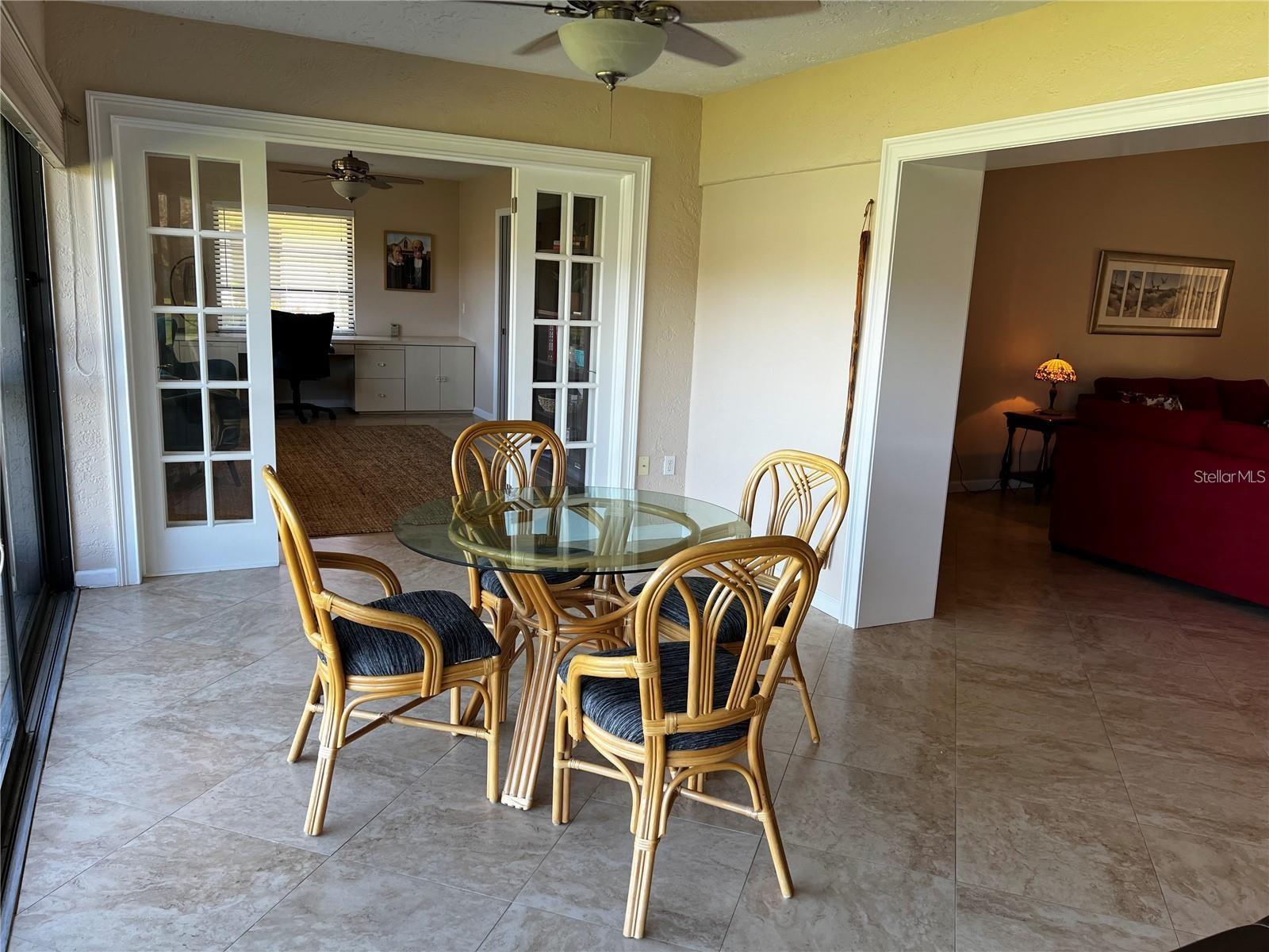 Image 16 of 31 For 5581 Golf Pointe Drive