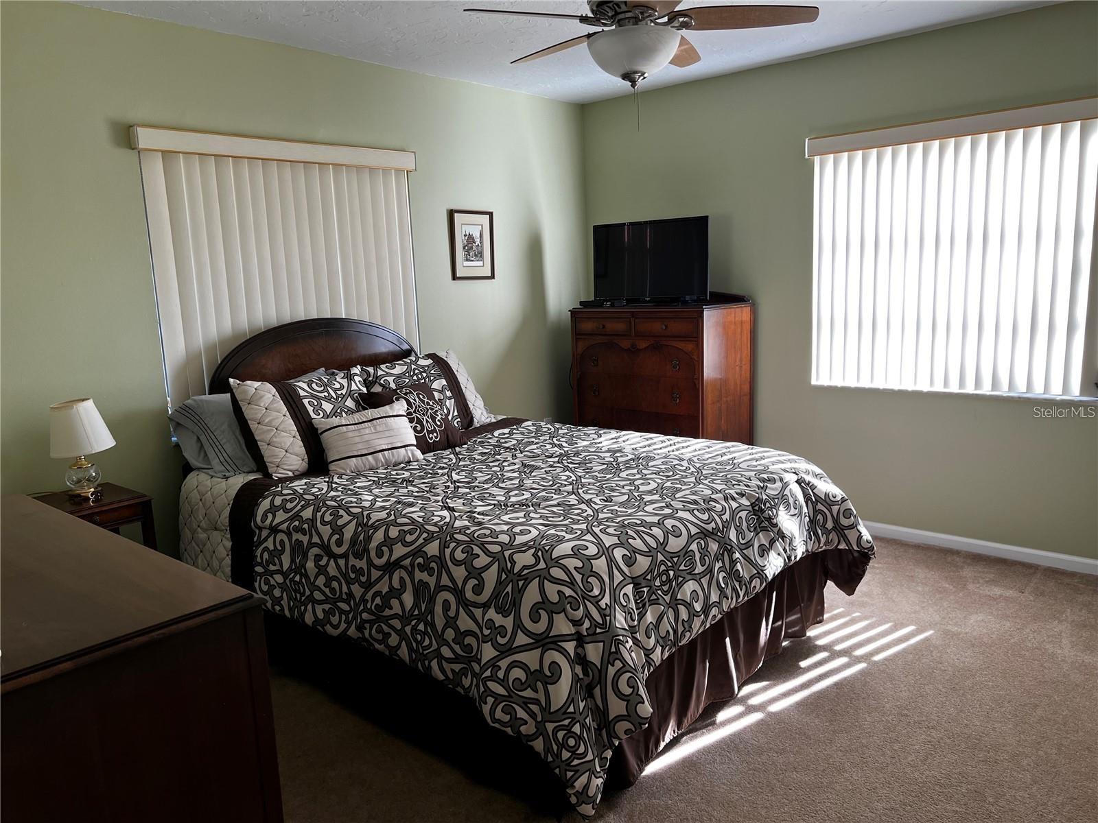 Image 27 of 31 For 5581 Golf Pointe Drive