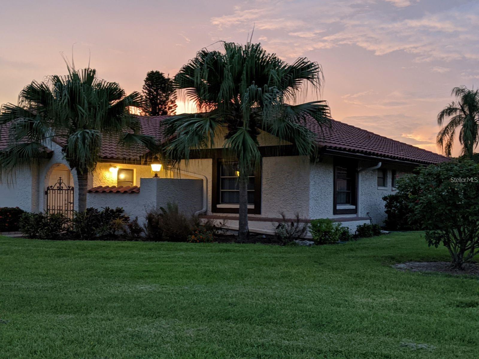 Image 3 of 31 For 5581 Golf Pointe Drive