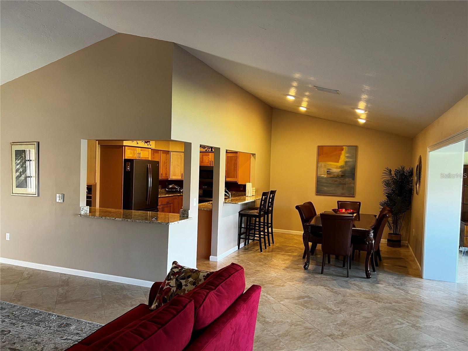 Image 6 of 31 For 5581 Golf Pointe Drive