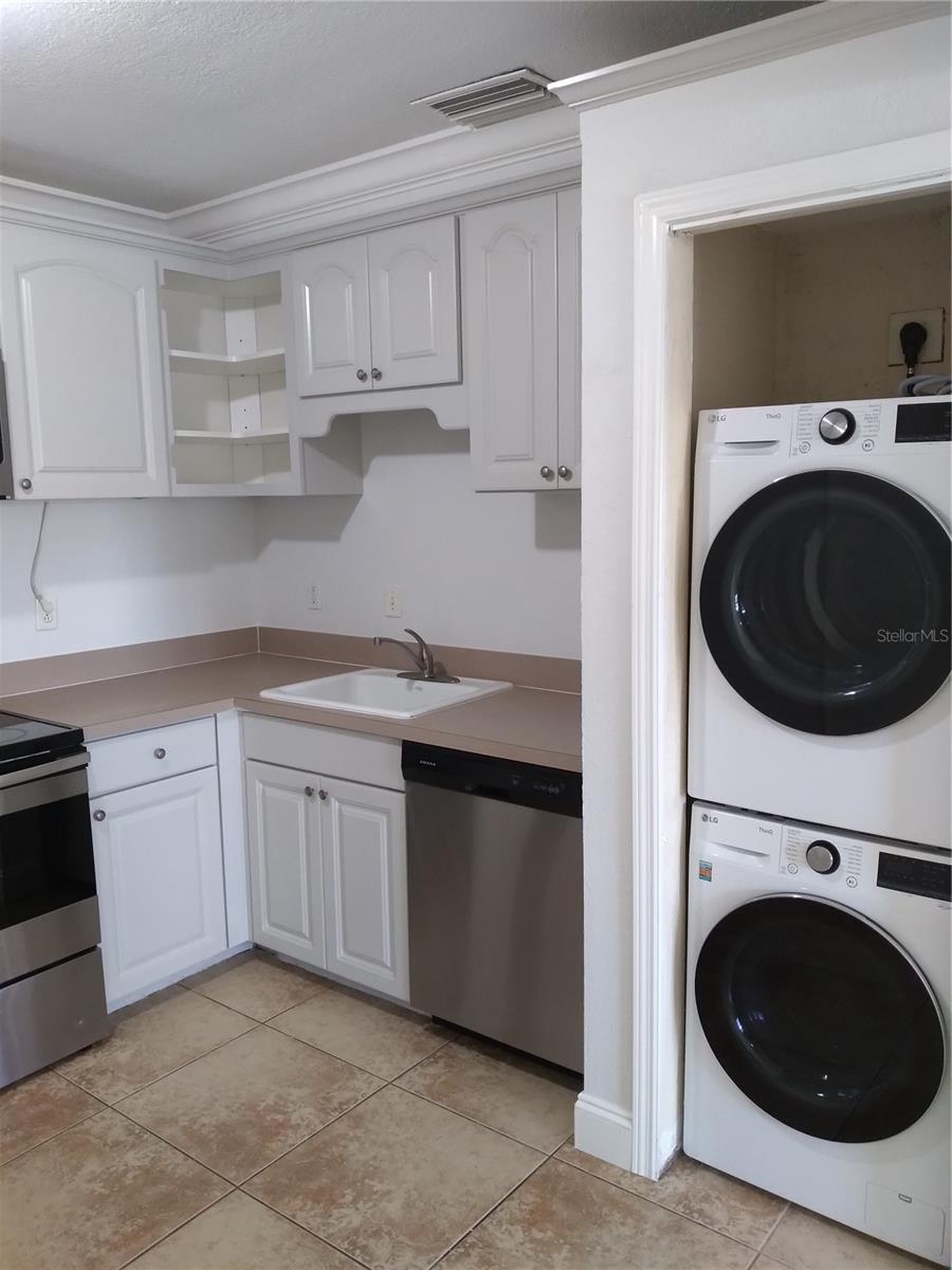 Image 10 of 24 For 2525 Bahia Vista Street