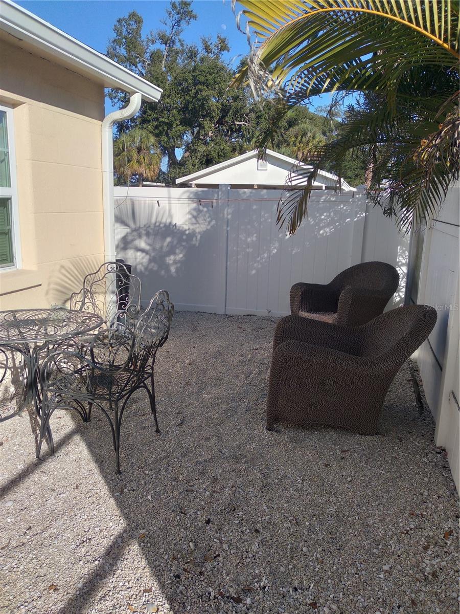 Image 5 of 24 For 2525 Bahia Vista Street