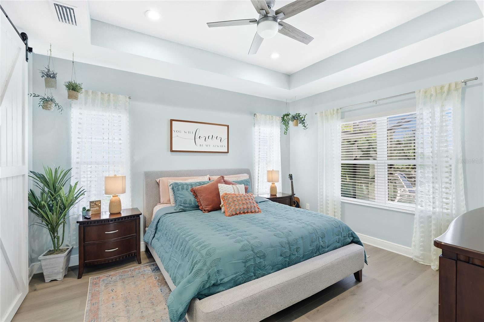 Image 15 of 49 For 3911 Woodmont Drive