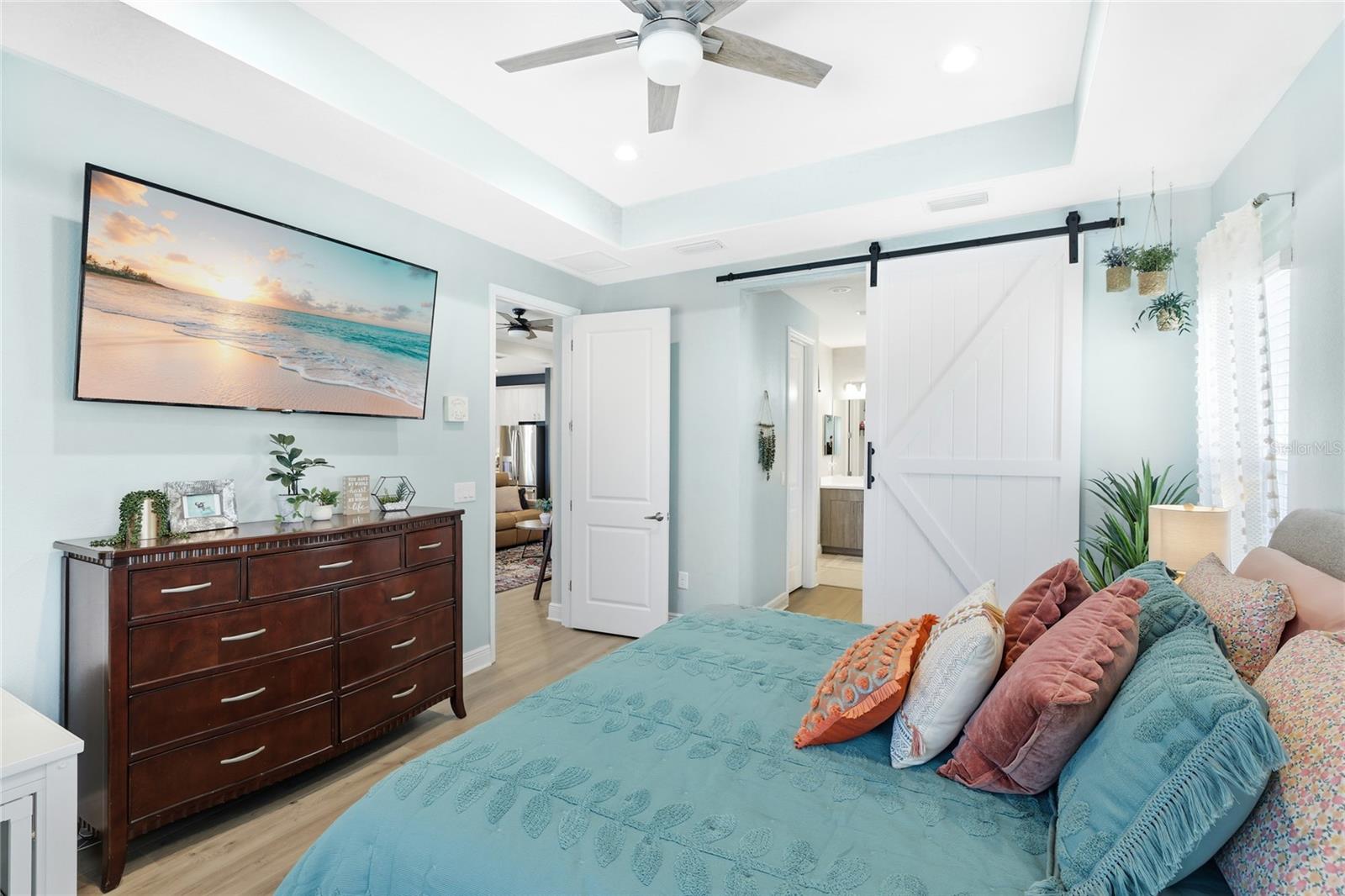 Image 17 of 49 For 3911 Woodmont Drive