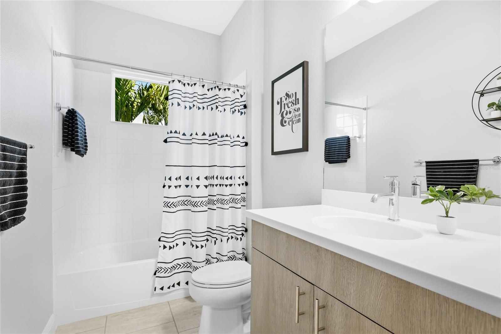 Image 21 of 49 For 3911 Woodmont Drive