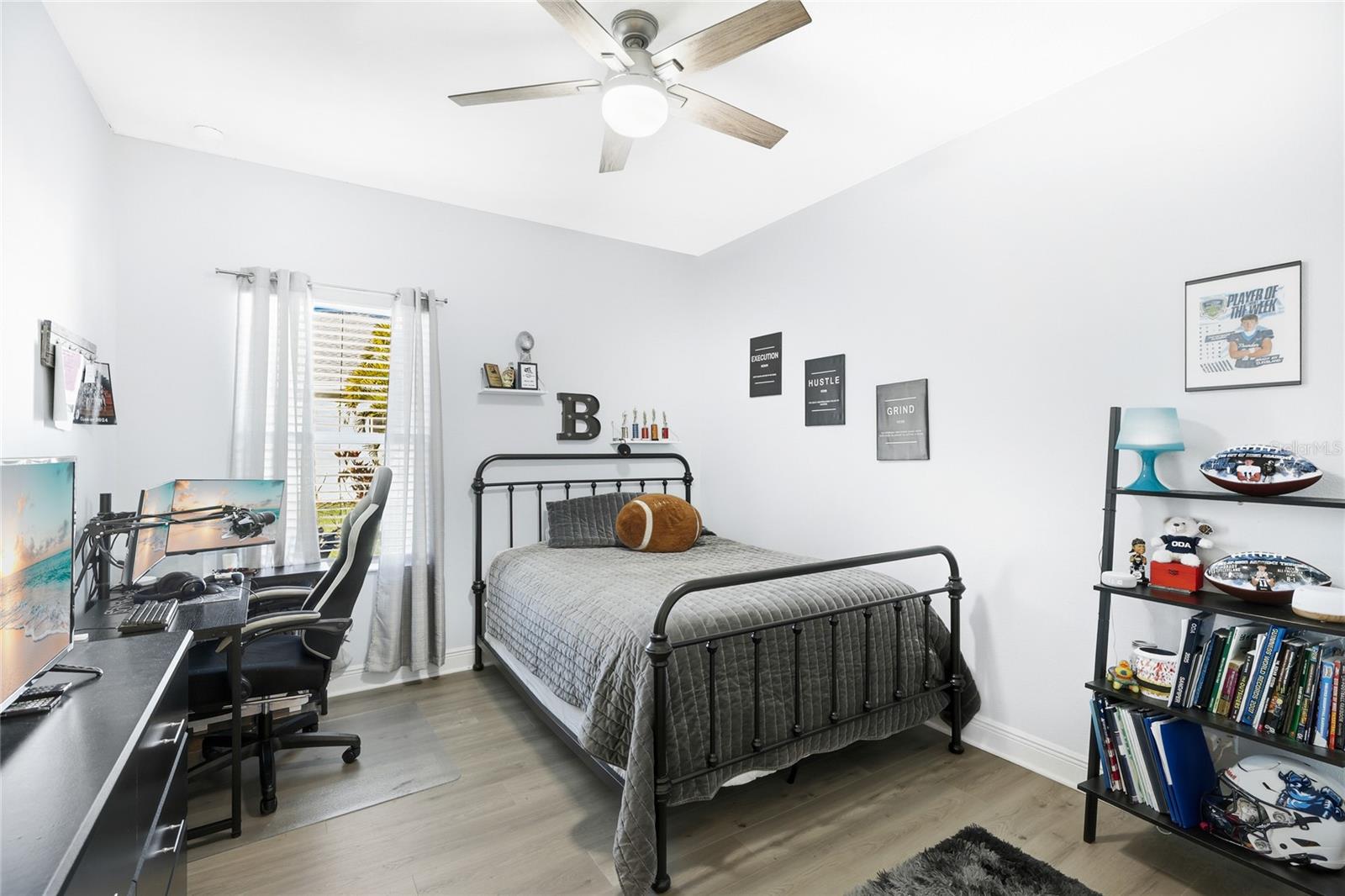 Image 22 of 49 For 3911 Woodmont Drive