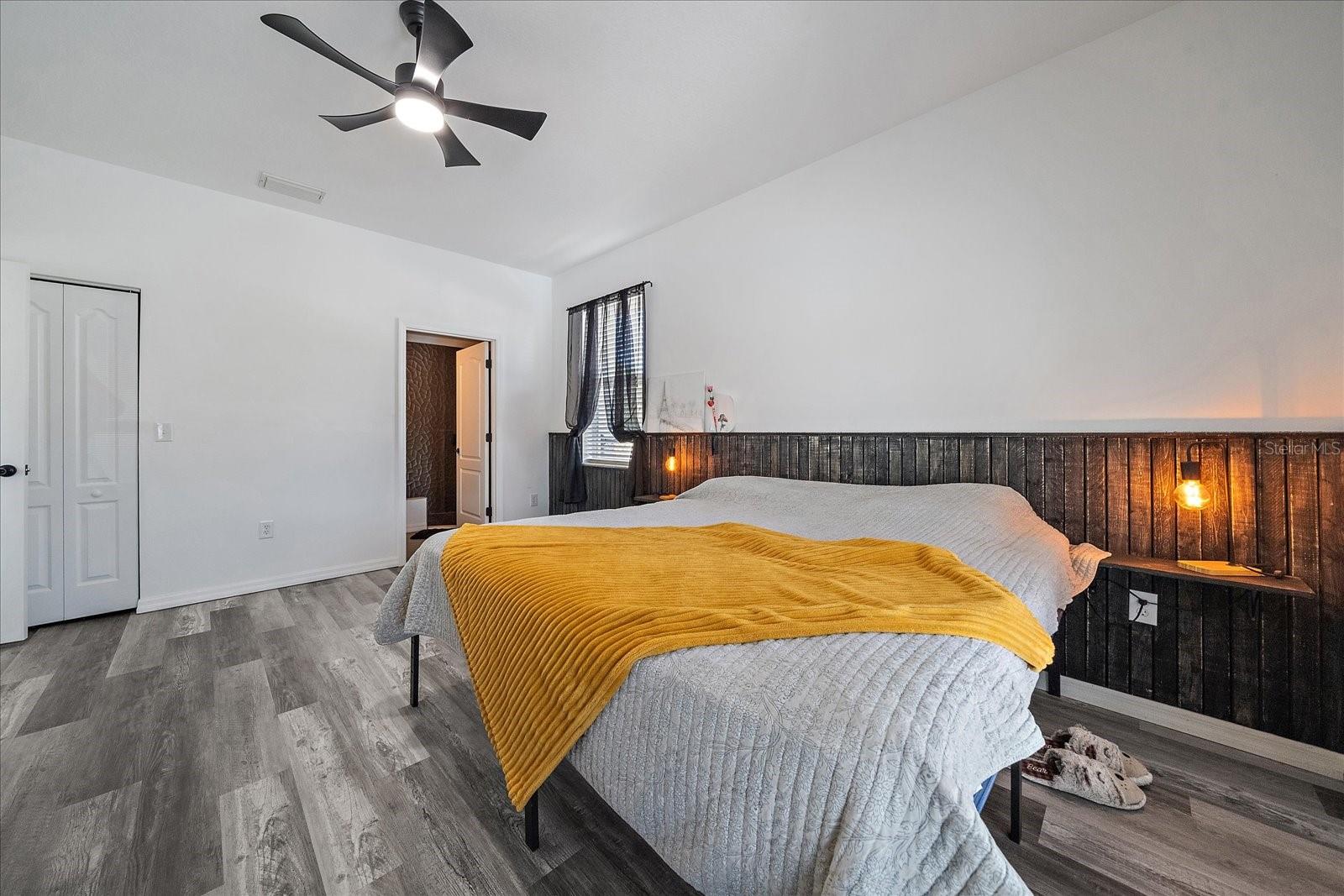 Image 19 of 45 For 26410 80th Drive E