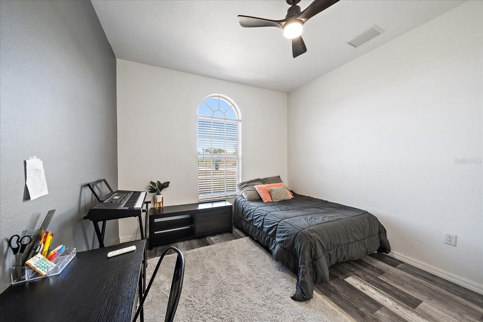 Image 26 of 45 For 26410 80th Drive E