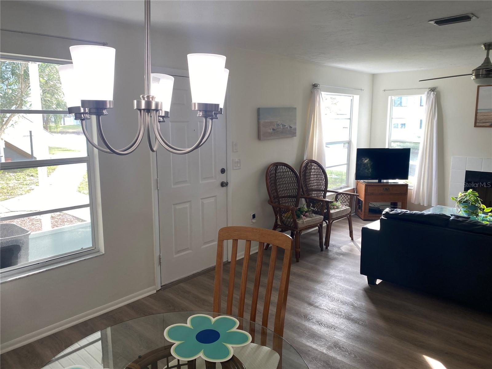 Image 7 of 22 For 3813 59th Avenue W 3813