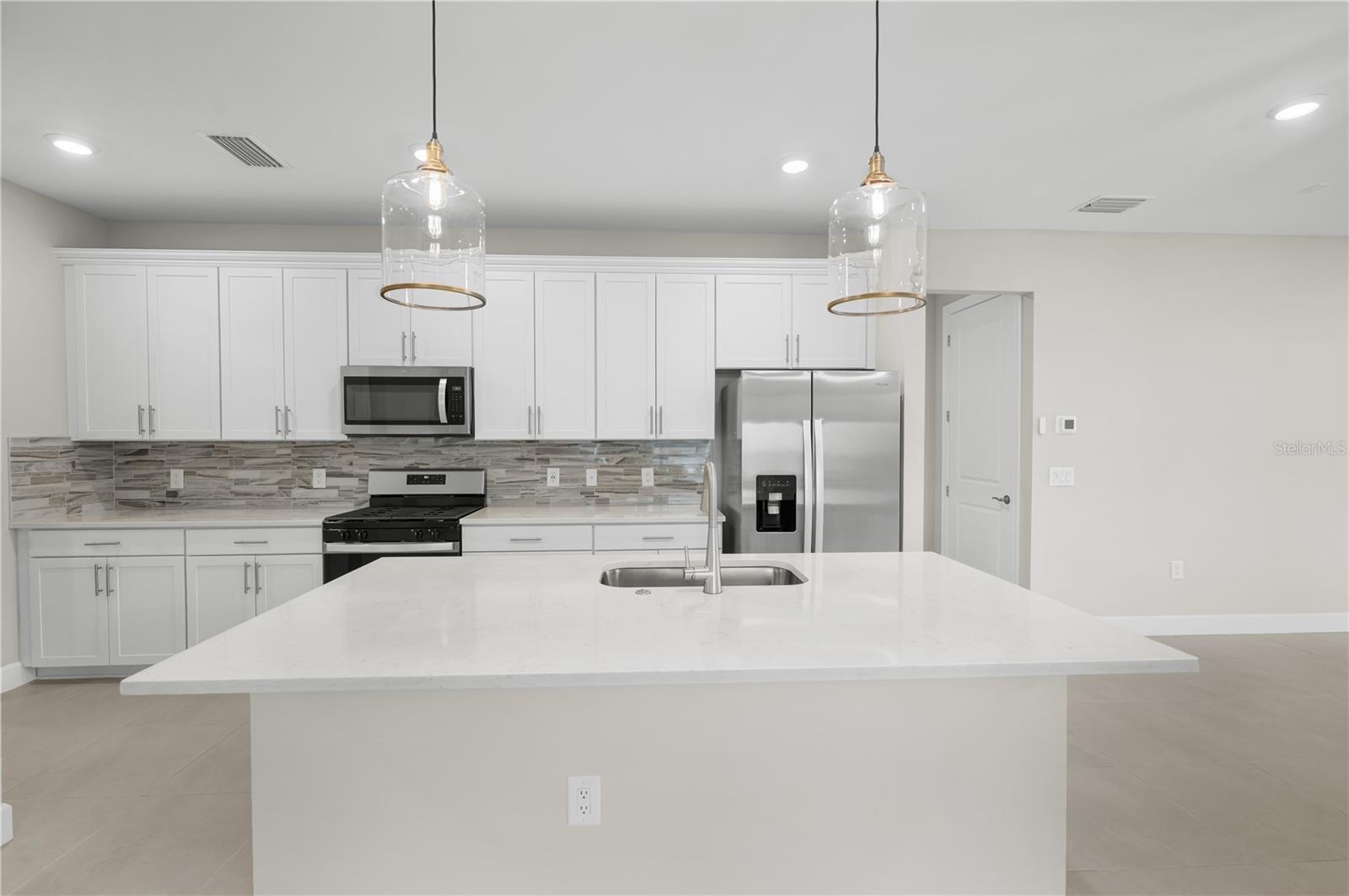 Image 14 of 68 For 6237 Fish Eagle Court