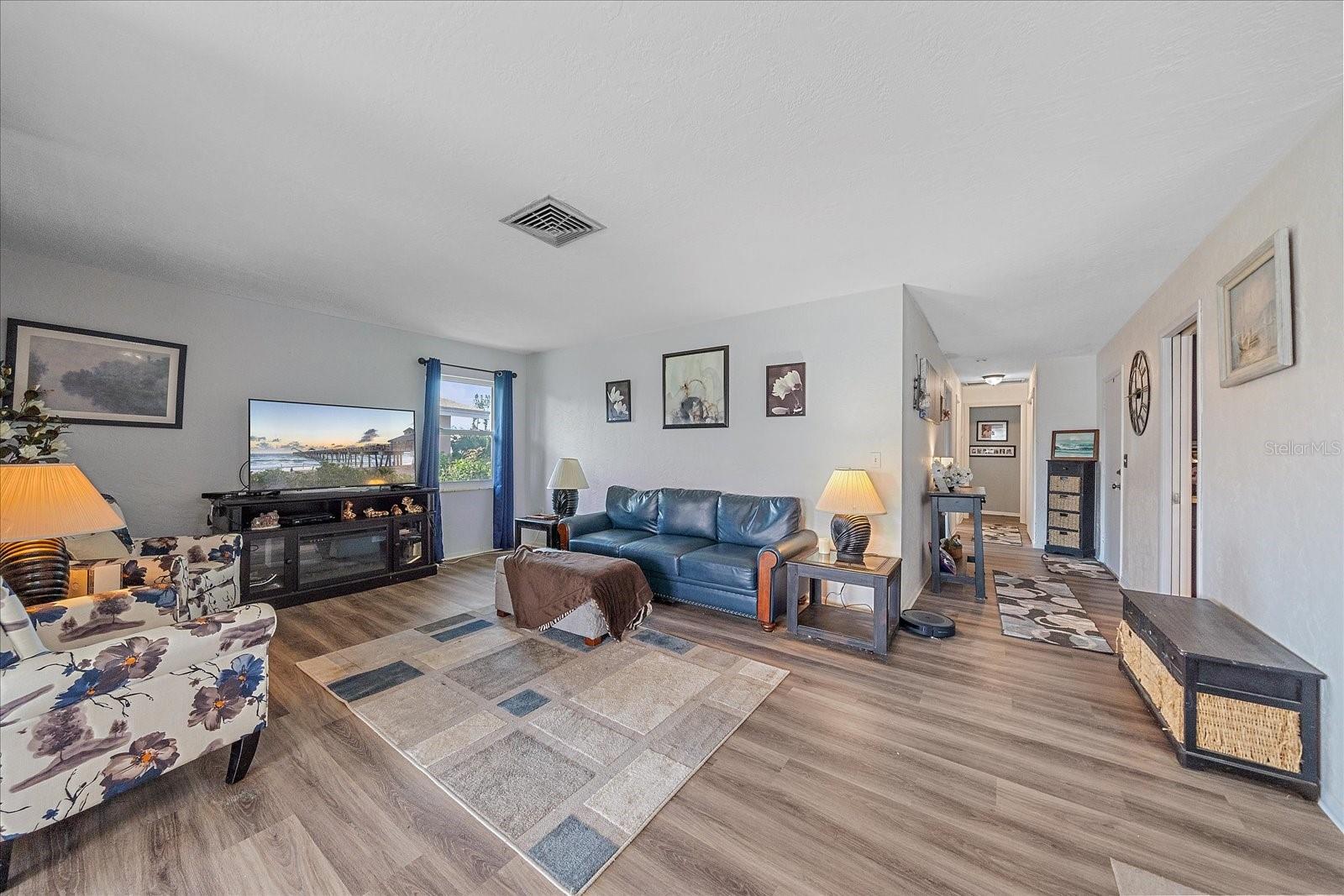 Image 4 of 35 For 3286 Brunswick Lane 704