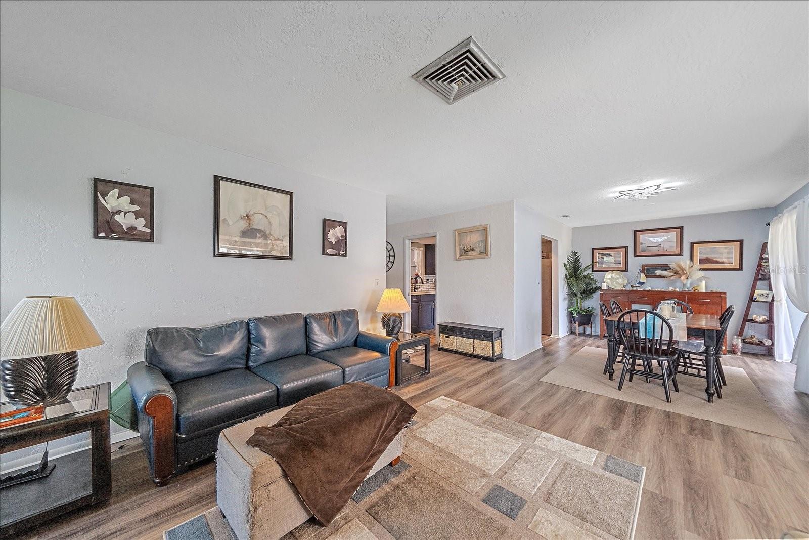 Image 6 of 35 For 3286 Brunswick Lane 704