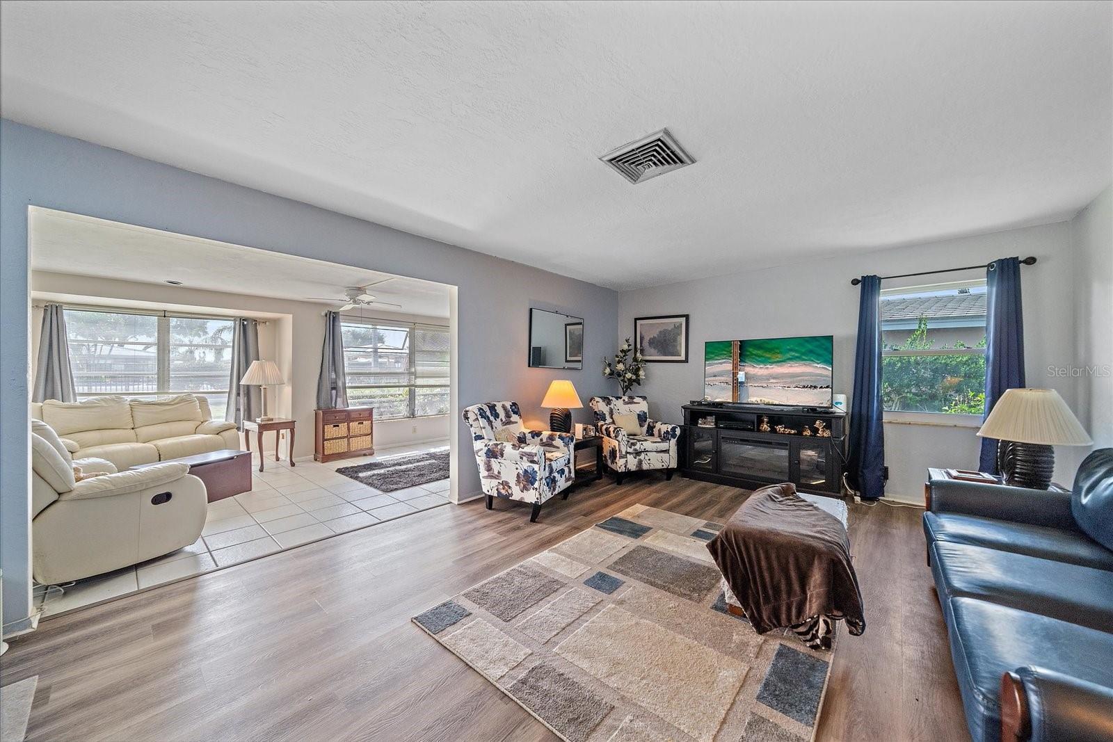 Image 7 of 35 For 3286 Brunswick Lane 704