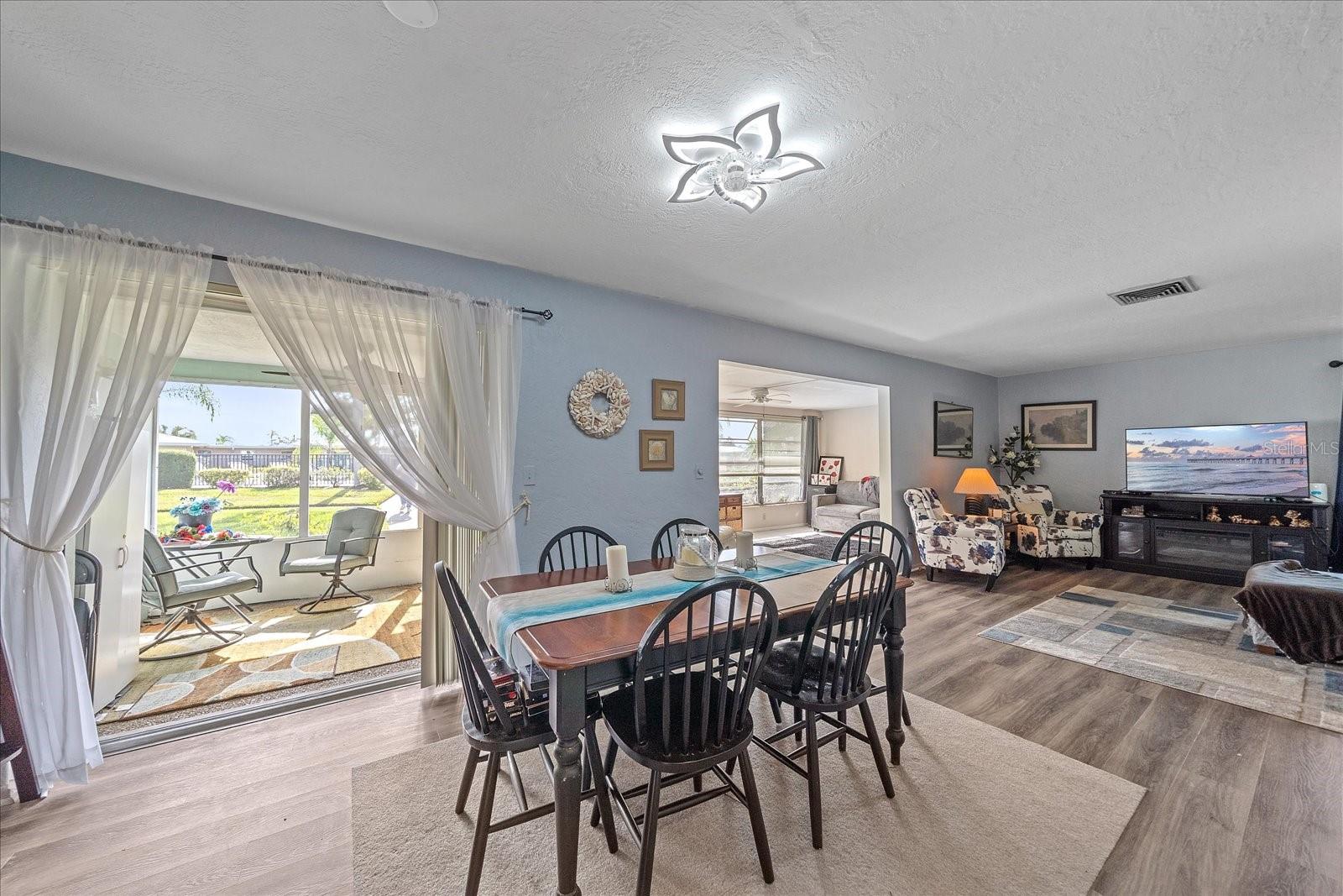 Image 9 of 35 For 3286 Brunswick Lane 704