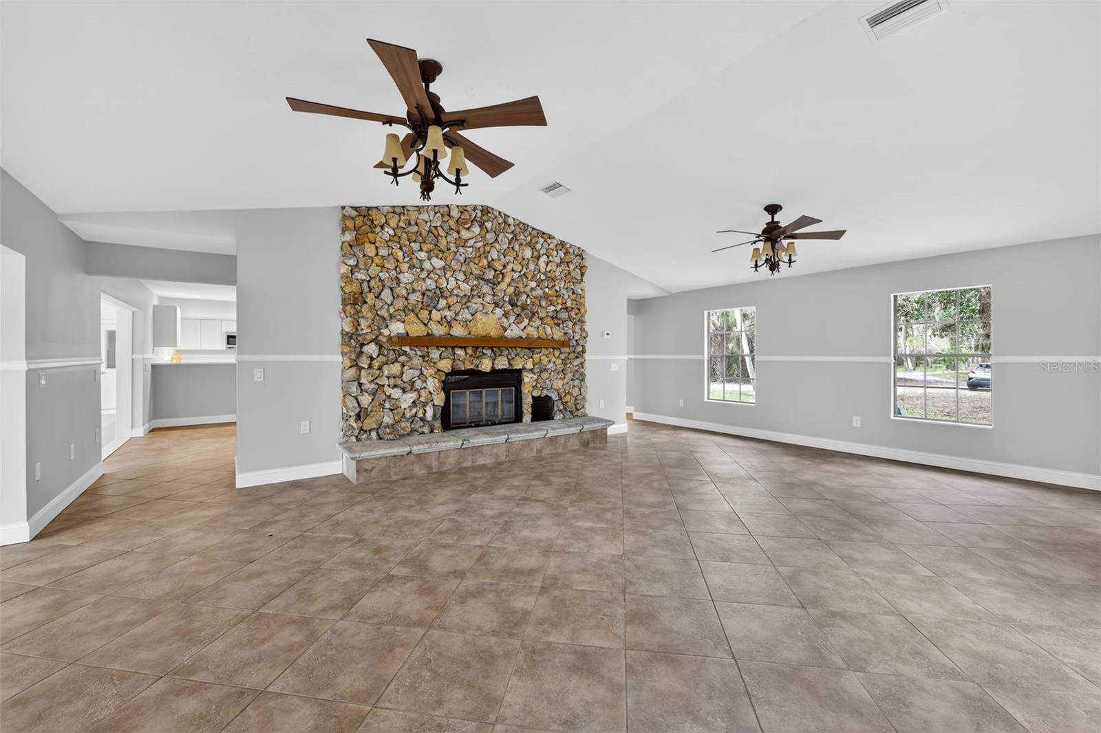 Image 16 of 45 For 4570 Hidden River Road